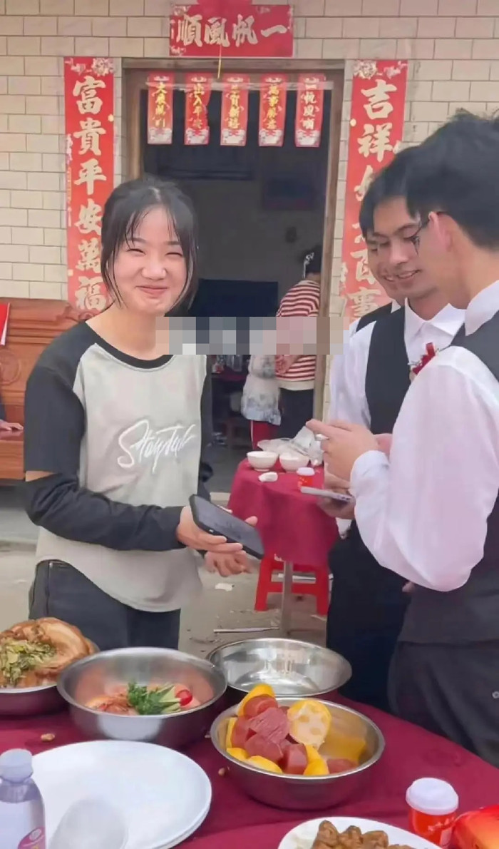 3 phù rể cùng phải lòng một cô gái tại đám cưới, người trong cuộc tiết lộ điều bất ngờ Ảnh 4