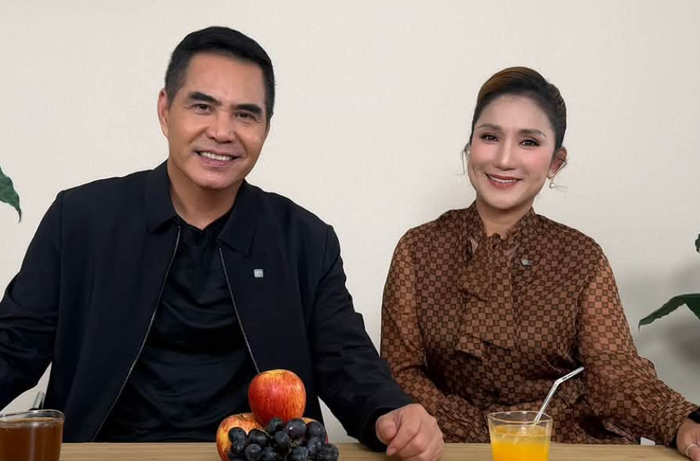Cát Tường và Trung Dũng lần đầu đồng hành trong talkshow Thật Giả sau 30 năm quen biết. Ảnh: FBNV