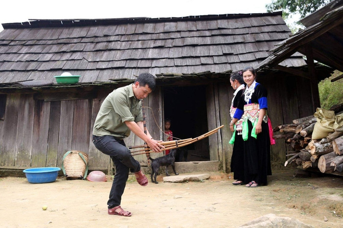 Tiếng khèn của người Mông xứ Nghệ. Ảnh: VietNamNet