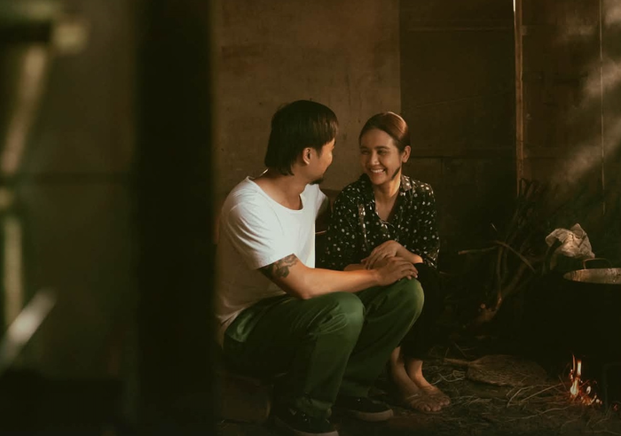 Hạnh (Huyền Lizzie) và Toản (Duy Hưng) dần tìm thấy sự đồng cảm sau những biến cố, họ quyết định về chung một mái nhà.