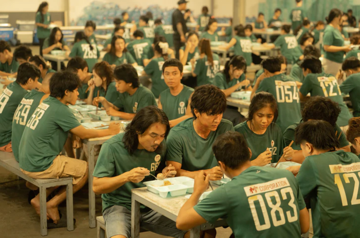 Trại Buôn Người đạt doanh thu gần 360 tỷ đồng.