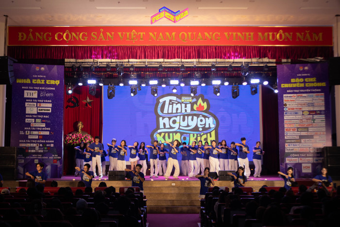 Mãn nhãn với đêm nhạc hội chào đón tân sinh viên tại Học viện báo chí & Tuyên truyền Ảnh 6