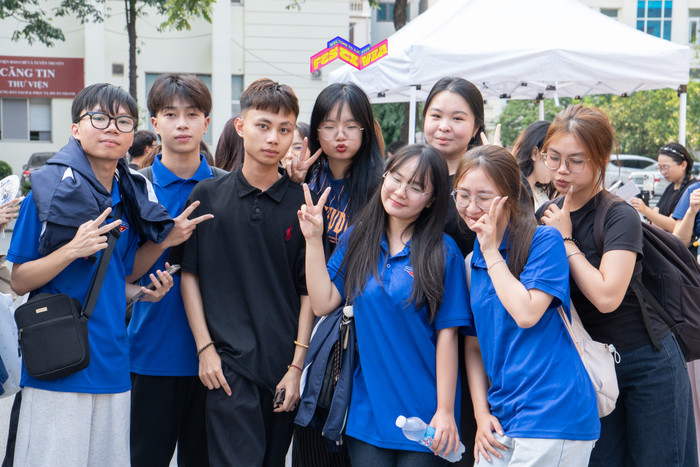 Mãn nhãn với đêm nhạc hội chào đón tân sinh viên tại Học viện báo chí & Tuyên truyền Ảnh 2