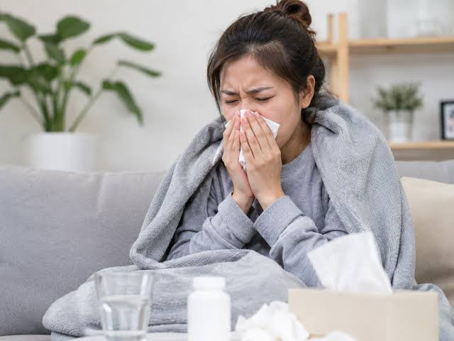 Cảm lạnh hay cúm mùa? 5 dấu hiệu giúp nhận biết sớm, nhiều người dễ nhầm Ảnh 5