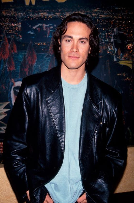 Diễn viên Brandon Lee - con trai của huyền thoại võ thuật Lý Tiểu Long - lựa chọn theo con đường sự nghiệp diễn xuất võ thuật của cha.