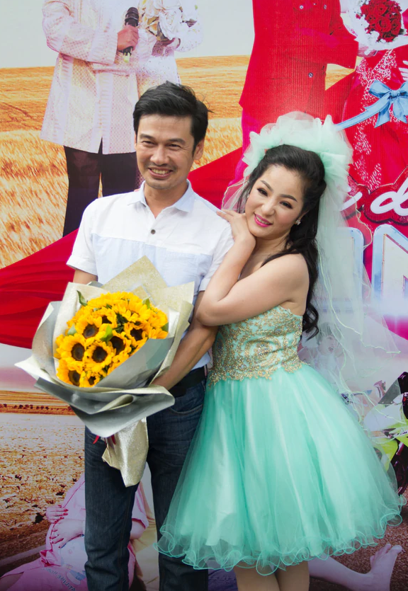 Diễn viên Tiết Cương và Thúy Nga có mối quan hệ thân thiết trong showbiz.