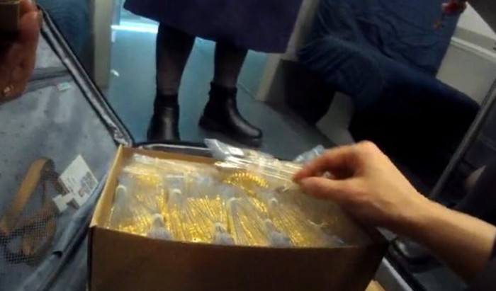 Phát hiện chiếc vali bị bỏ quên, bên trong chứa 12 ký vàng trị giá 70 tỷ đồng Ảnh 3