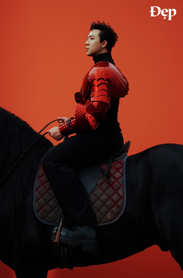 Trấn Thành tung bộ ảnh 'đẹp như tạc tượng' trước thềm ra mắt con cưng Ảnh 2