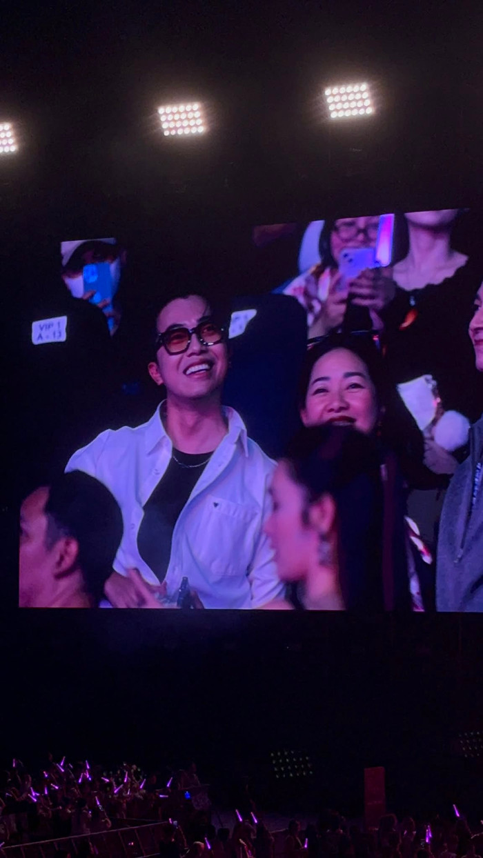 Trực tiếp fan concert Hòa Minzy: Nghệ sĩ Xuân Hinh và dàn sao đổ bộ Ảnh 2