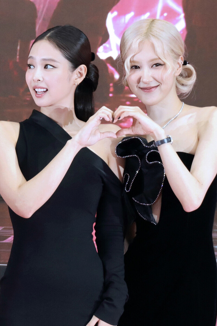 Rosé 'soán ngôi' Jennie Ảnh 4