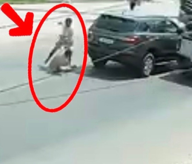 Sau vụ va chạm, tài xế xe bán tải đã hành hung người khác khiến nạn nhân tử vong. Ảnh: Thông tin Chính Phủ