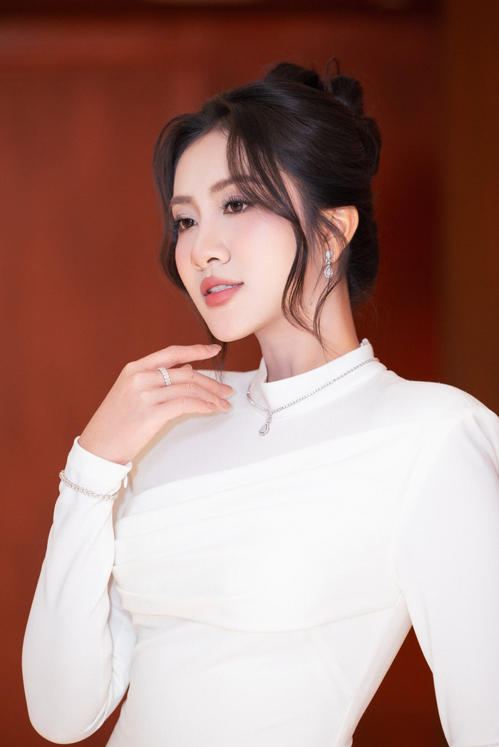 Hà Trúc Linh đang thực hiện nhiệm kỳ của đương kim Hoa hậu Việt Nam.&nbsp;