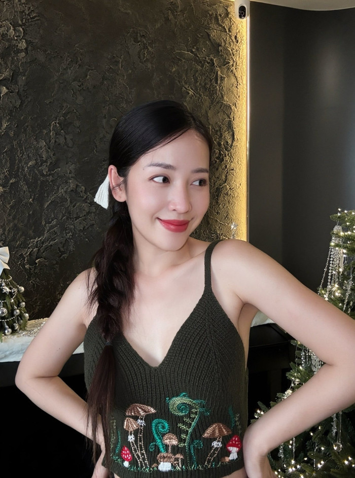 Puka được nhận xét ngày càng xinh đẹp, quyến rũ sau khi sinh con. Ảnh: FBNV