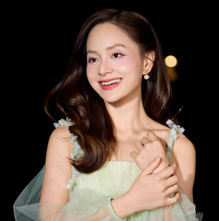 Lan Phương khoe nhan sắc trẻ trung trong bộ ảnh mới, đánh dấu giai đoạn hồi sinh rõ nét