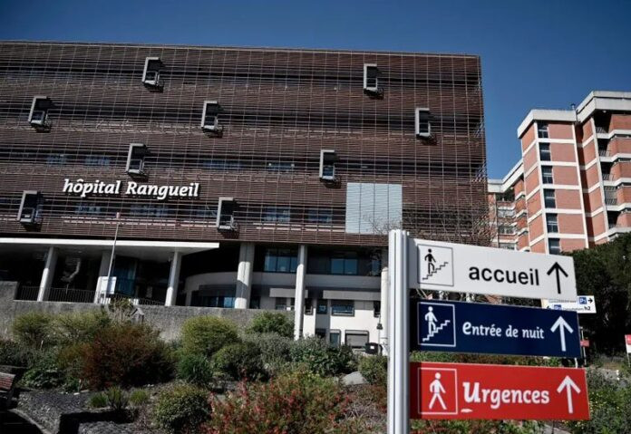 Phát hiện quả pháo đạn trong trực tràng nam bệnh nhân, bệnh viện sơ tán khẩn Ảnh 3