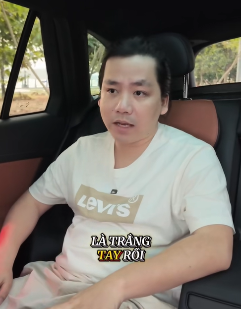 Khoa Pug tuyên bố “phá sản” khiến không ít người hoang mang.&nbsp;Ảnh chụp màn hình