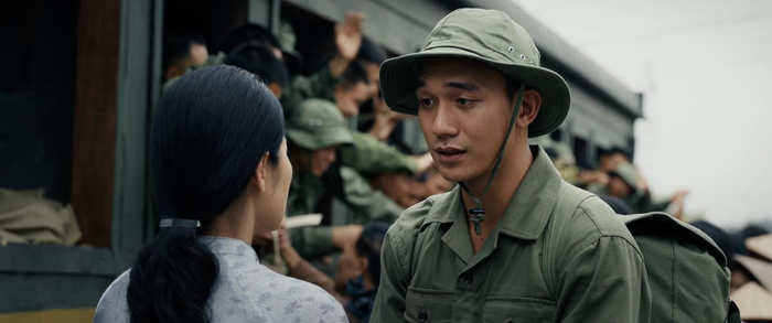 Đỗ Nhật Hoàng để lại dấu ấn mạnh mẽ trong phim điện ảnh Mưa Đỏ.