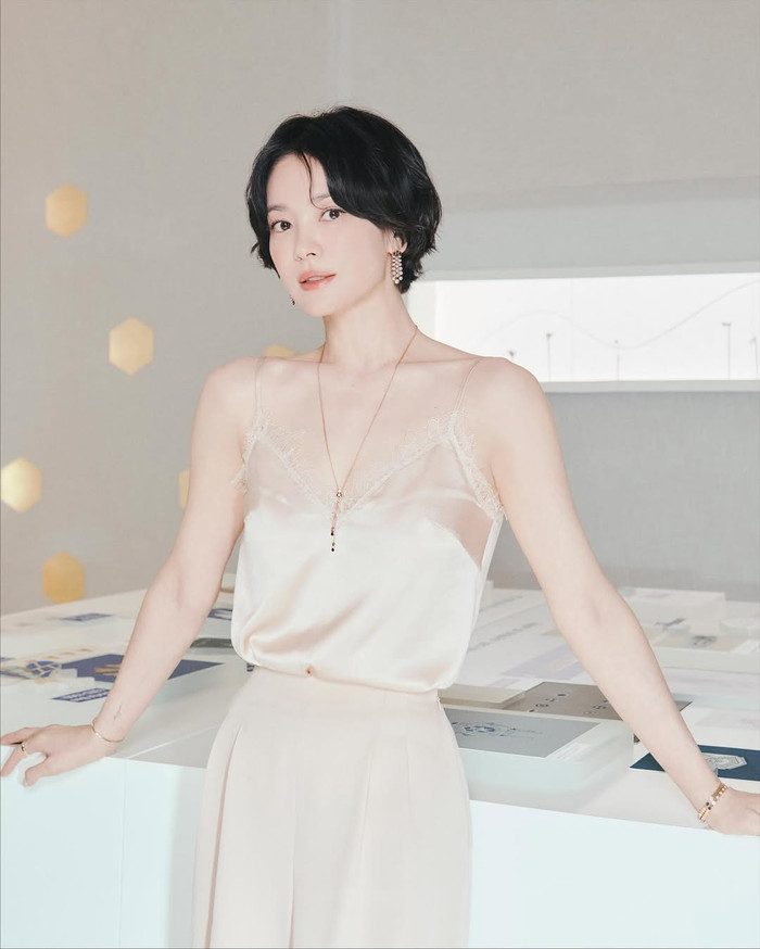 Song Hye Kyo hiện đã sở hữu thân hình mảnh mai nhờ nỗ lực giảm cân. Ảnh: IGNV