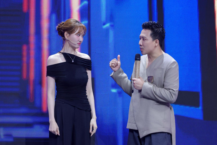 Hari Won thoải mái thể hiện tính cách thật khi ở bên Trấn Thành. Ảnh: FBNV