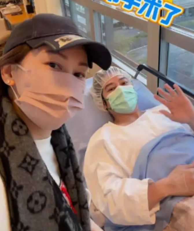 Nam ca sĩ nổi tiếng một thời giờ mắc bạo bệnh, có thể không còn nói được Ảnh 3