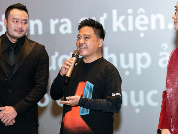 Đạo diễn Lê Thanh Sơn tại buổi ra mắt Báu vật trời cho