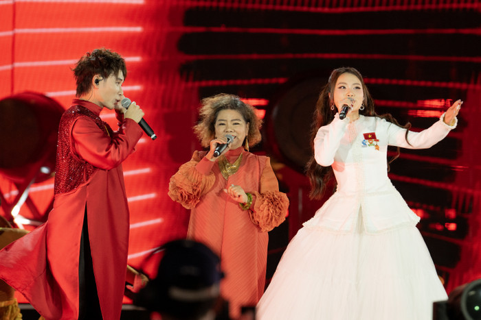 Âm nhạc Việt giao thoa thế hệ: Gọi tên những 'cú bắt tay' làm nên tiếng vang cho Vpop Ảnh 4