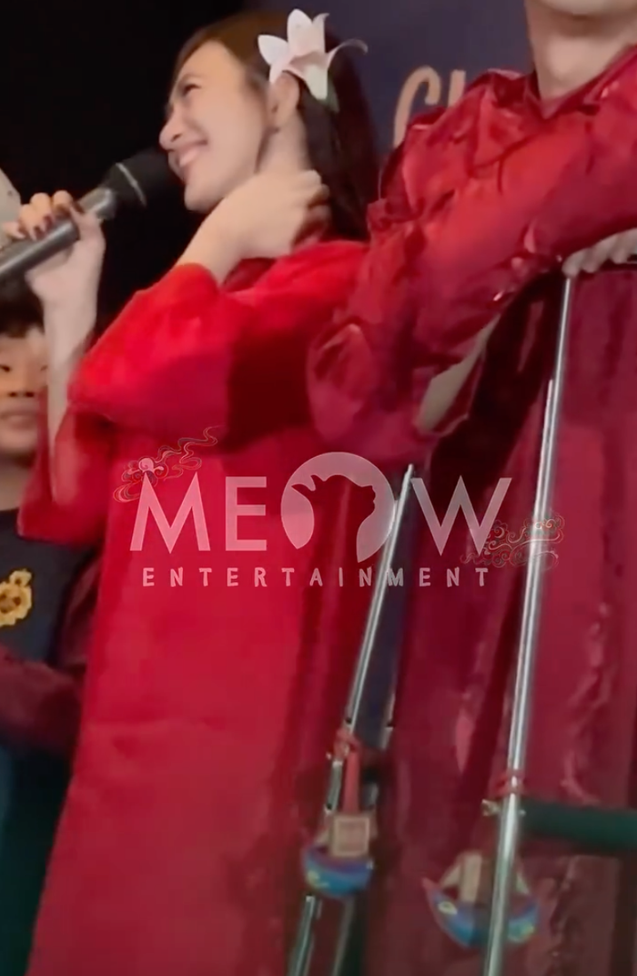 Phương Anh Đào tỏ ra ngại ngùng, đáp lời Tuấn Trần (Ảnh: Chụp màn hình Meow Entertainment).