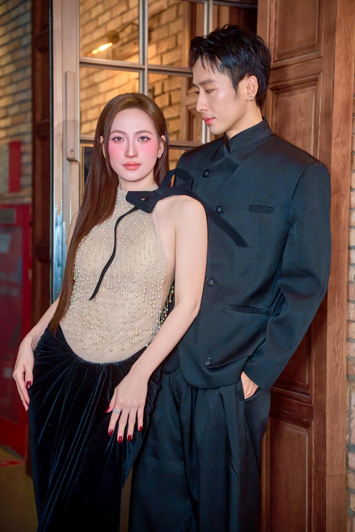 Hiện, cặp đôi Phương Anh Đào và Tuấn Trần đang nhận sự quan tâm đặc biệt từ công chúng (Ảnh: FBNV).