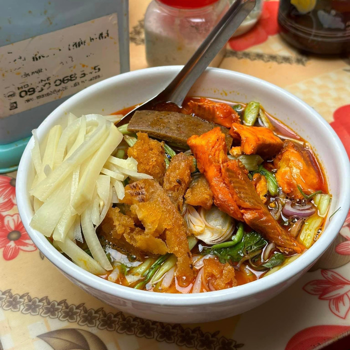 Tết về Hưng Yên quê Sơn Tùng M-TP, thưởng thức loạt món ngon nức tiếng Ảnh 3