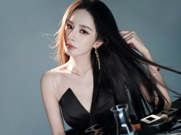 Ngay sau khi được đăng tải, loạt ảnh nhanh chóng lan truyền trên mạng xã hội.