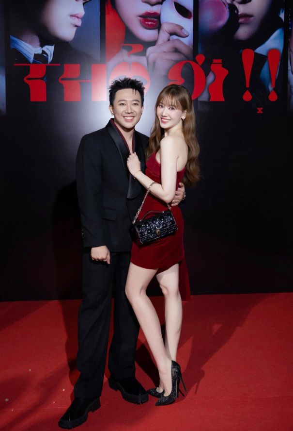 Hari Won thường xuyên đồng hành cùng Trấn Thành trên thảm đỏ