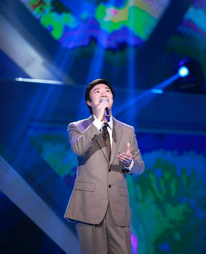 Nam ca sĩ gạo cội giải nghệ sau khi cha mẹ qua đời, 6 năm trôi qua không ai liên lạc được Ảnh 3