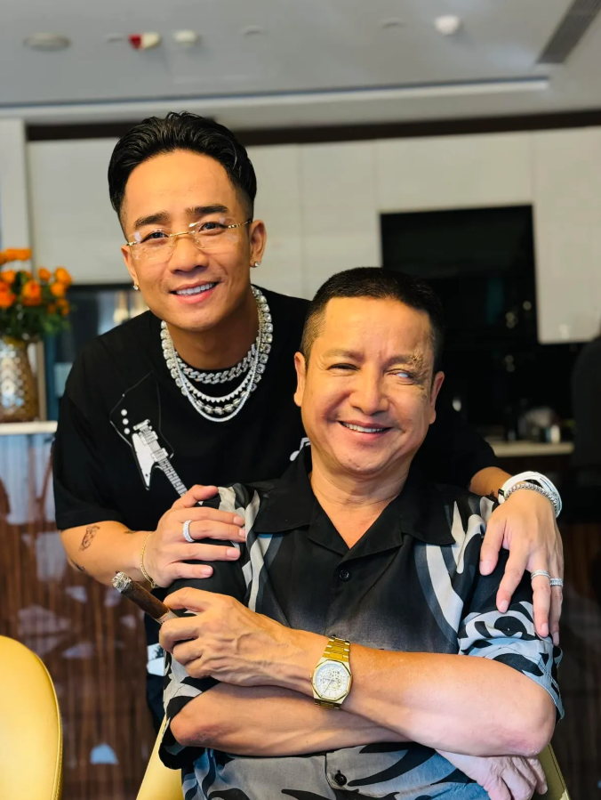 Đỗ Duy Nam trong vai Tân 'khẹc' của Độc đạ