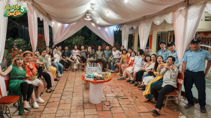 Mùa 5 được hé lộ có gần 40 khách mời, tạo cảm giác 'đông như hội' đúng chất phim Tết