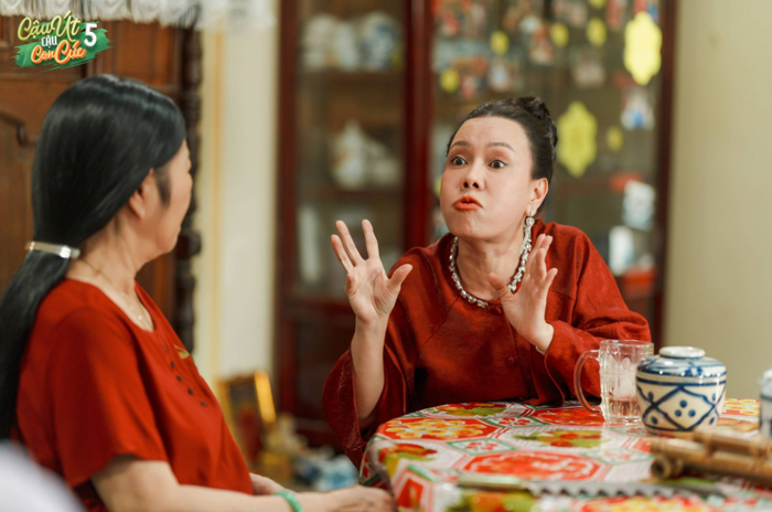 Phần bình luận dưới bài đăng của Việt Hương nhanh chóng 'nổ' tương tác, khán giả vừa trêu vừa hóng mùa mới