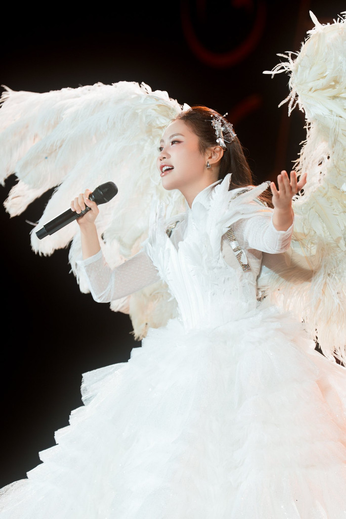 Phương Mỹ Chi không ngừng làm mới âm nhạc, hình ảnh bản thân.