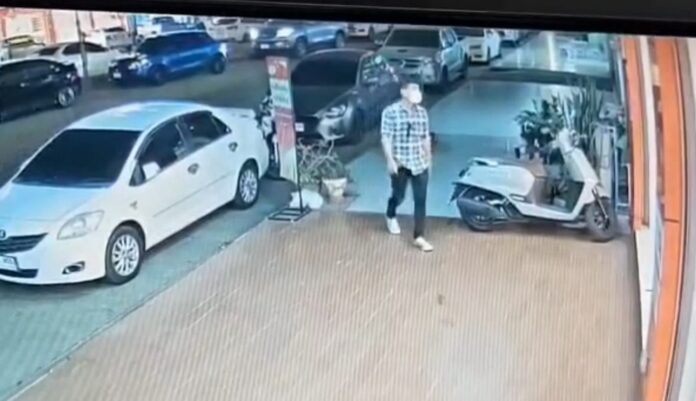 Đi mua vàng đầu năm, nam thanh niên khiến chủ tiệm báo cảnh sát khẩn Ảnh 1