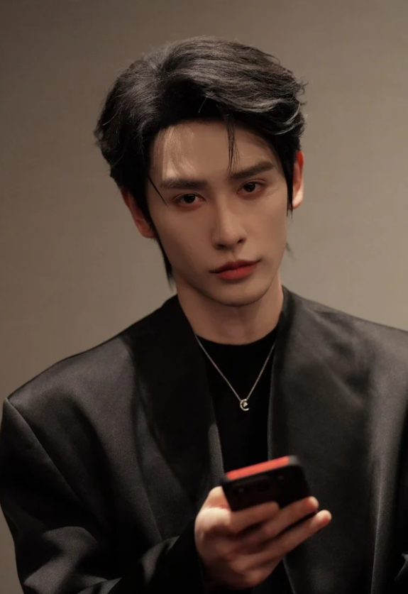 Top 10 nam diễn viên phim ngắn Hoa ngữ đẹp trai nhất do cộng đồng mạng bình chọn Ảnh 2