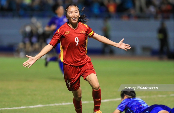 Đã kết thúc với nữ trọng tài Lào Ảnh 2