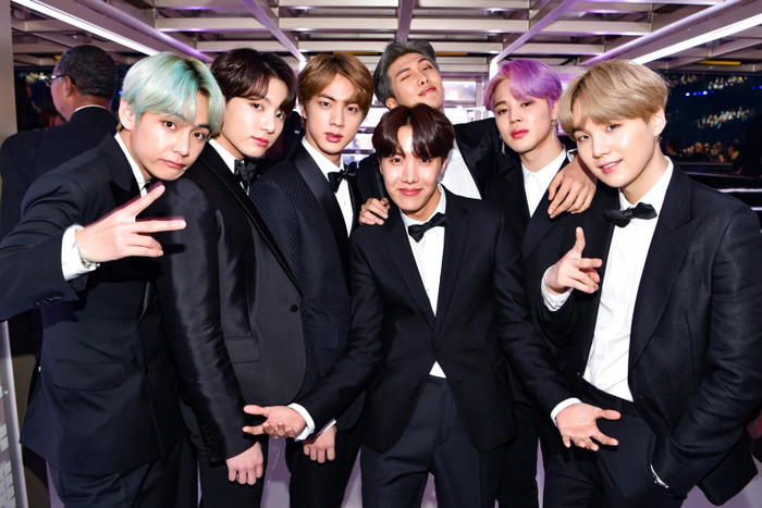 BTS ở đỉnh cao Kpop: Vì sao là Gwanghwamun và vì sao là lúc này? Ảnh 3