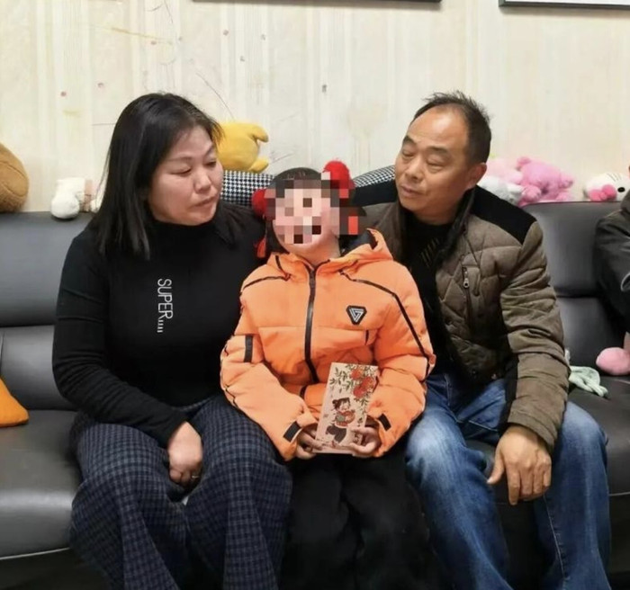 Cô giúp việc nuôi đứa trẻ suốt 5 năm sau khi chủ nhà mất tích, sự thật gây rúng động Ảnh 2