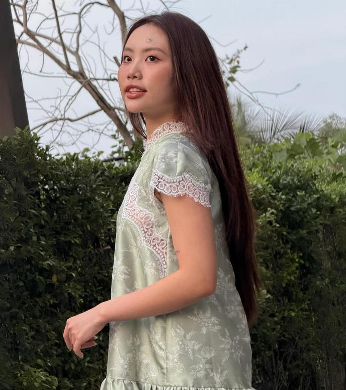 Phương Mỹ Chi khoe nhan sắc dịu dàng trong chuyến du xuân đầu năm. Ảnh: IGNV