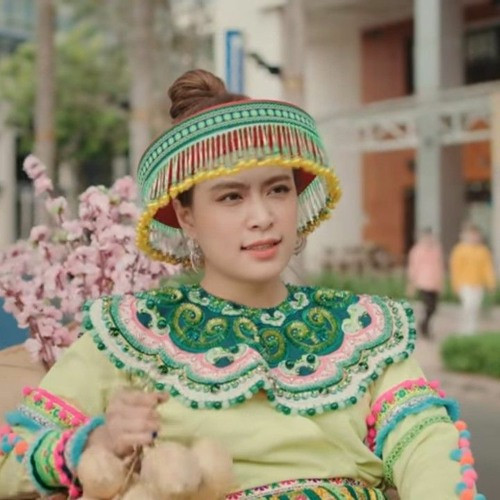 Quá tiếc nuối với Hoàng Thùy Linh Ảnh 2