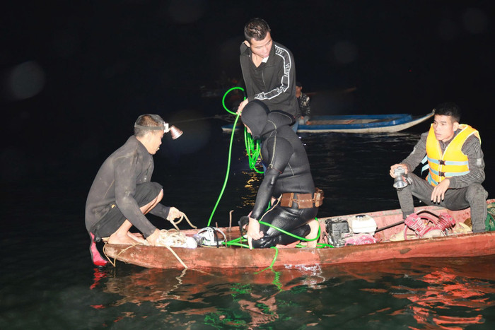 Vụ chìm tàu ở hồ Thác Bà hôm mùng 5 Tết: Đã tìm thấy 6 thi thể nạn nhân Ảnh 2