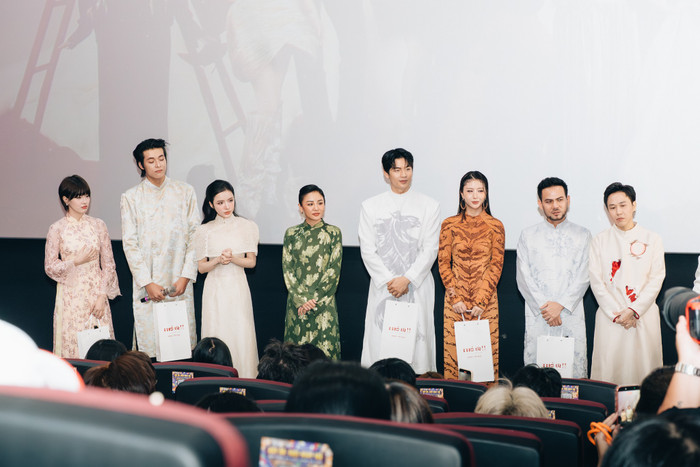 Một dự án phim điện ảnh ra rạp là tâm sức của hàng trăm con người phía sau làm việc cật lực.