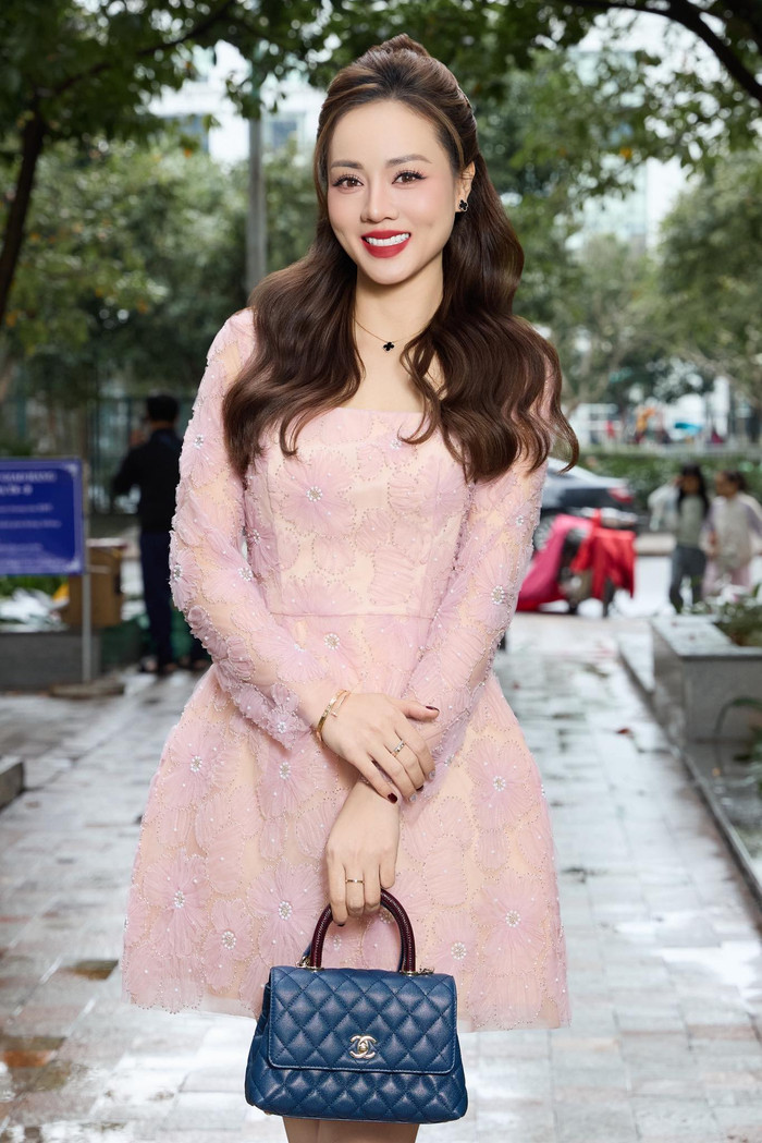 Vợ Công Lý lên tiếng chuyện lợi dụng hình ảnh để nổi tiếng (Ảnh: FBNV).