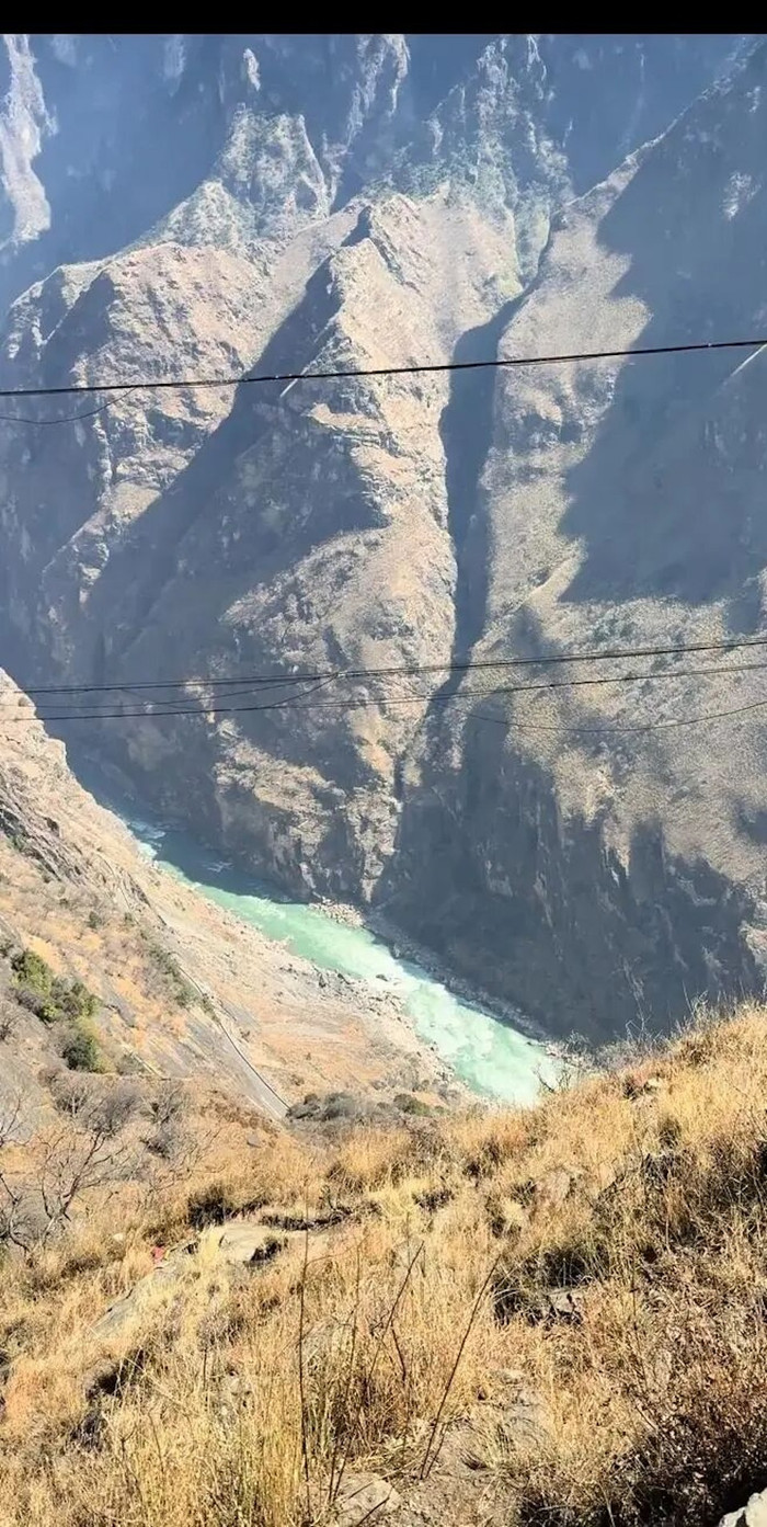 Đi du lịch đầu năm cùng gia đình, bé trai 8 tuổi gặp sự việc thương tâm Ảnh 3