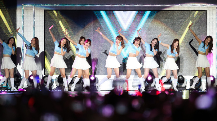 I.O.I tái hợp album mới sau 10 năm Ảnh 1