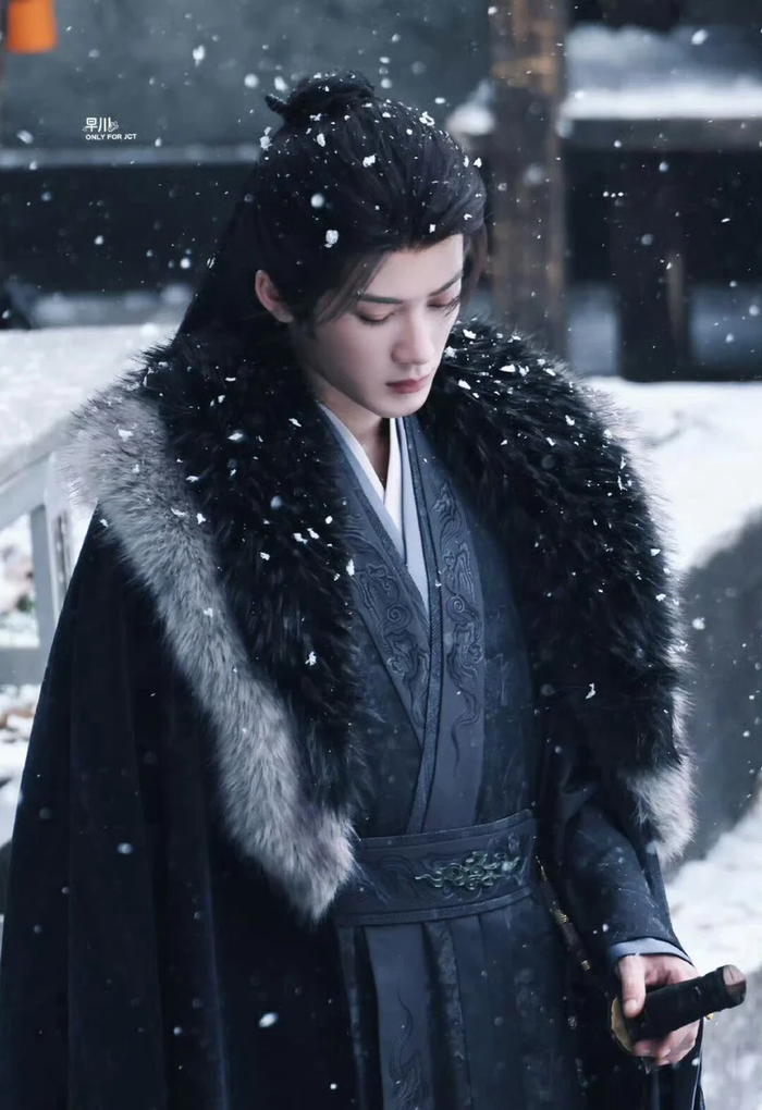 Dàn mỹ nam cổ trang 2026 lộ tạo hình mới: Thừa Lỗi lạnh lùng, Trương Lăng Hách phong trần Ảnh 6