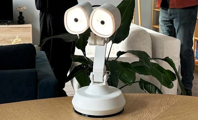 Robot đèn bàn Ongo.